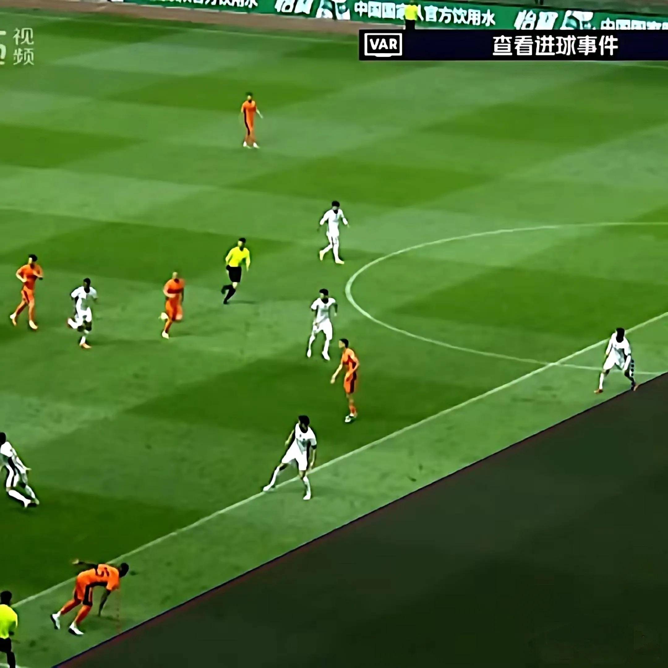 华体会直播包含今晨葡超焦点战，金州勇士门线救险，压力陡增，训练强度明显提升的词条